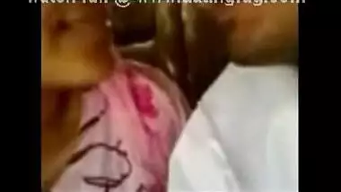 Poone Lover Kissing In Car