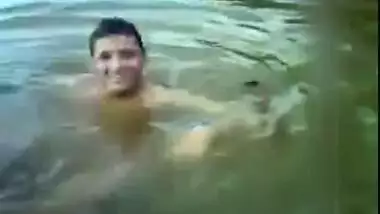 Young Tamil couple fucks at public lake with people around. Desi mms sex