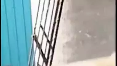 Indian lovers caught making out outdoor in backyard in Desi mms video