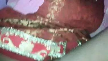 Desi xxx MMS of a mature lady riding on a dick with a condom