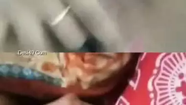 XXX video of Indian showing titties and twat to jerking off to her guy