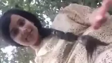 Desi cute teen show her hot pussy