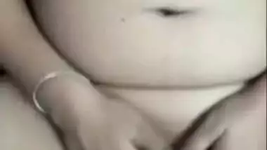 Today Exclusive- Famous Anu Bhabhi Showing Boobs And Pussy On Video Call Part 1