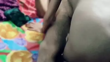 Devar Ko Dekh Bhabhi Ne Apni Garm Choot Me Uska Lund Dala Aur Chillane Lagi