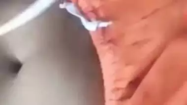 Video of XXX teen Desi who shows off boobs and pussy via video link