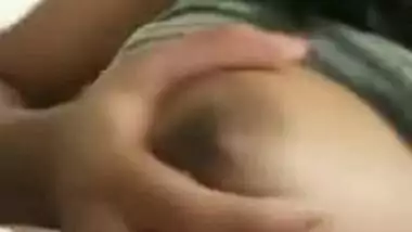 Boob flash is a good XXX surprise for the Indian hottie's lover