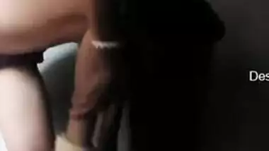 Slim Desi chick sneaks in shower to film special XXX video for her man