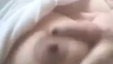 Desi mom allows fans to see naked boobs close-up and pinches nipples