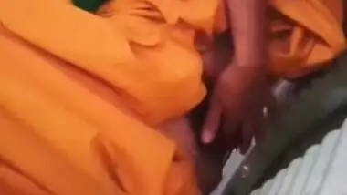 Desi village slut fingers her XXX twat and cums for amateur MMS vid