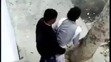 Desi mms XXX scandal, college girl fucking in the backyard of the school