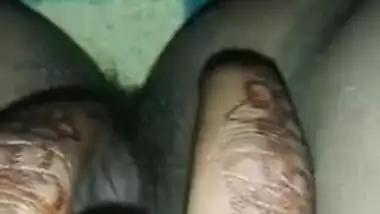 Indian chick with tattooed fingers bares XXX peach for solo sex video