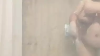 Huge Boobs In Indian Bbw Aunty Taking Shower In Bathtub Showing Her And Ass