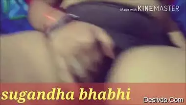 Hot horny mature aunty sougandha self playing her nude body n sucking cock