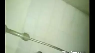 Young Sri Lankan whore captured full nude in bathroom – Part 1