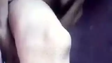 Excited Desi turns on webcam and fingers XXX orifice on the floor