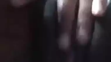 Indian girl has XXX chance to get naked and get tips for masturbation