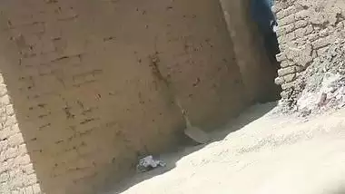 Pakistani dehati outdoor sex