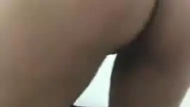 Indian chick with full lips demonstrates sex XXX back door in sex show