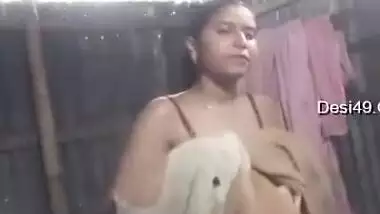 Today Exclusive- Desi Village Girl Showing Her Boobs And Pussy To Lover Part 2