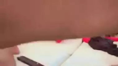 XXX video of amateur Desi whore who sucks her lover's cock close-up