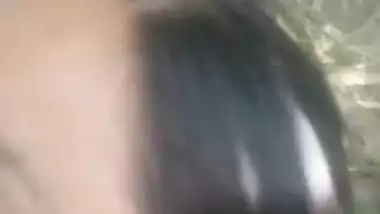 Guy fucks Desi MILF in the fresh air in this XXX outdoor MMS video