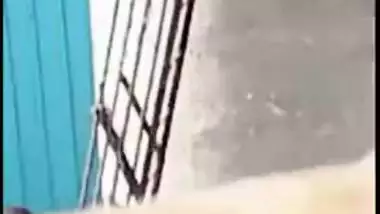 Indian lovers caught making out outdoor in backyard in Desi mms video