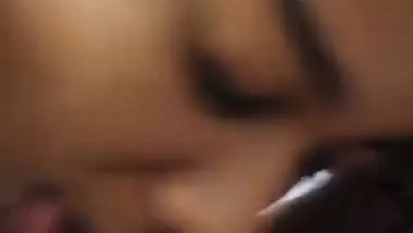 Horny lover records his sexy GF’s blowjob MMS