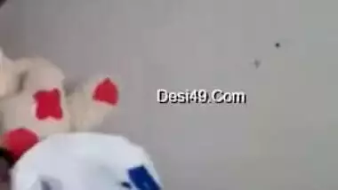 Horny guy won't let Desi girlfriend sleep until they enjoy some porn