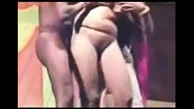 Fsiblog – First time full nude in Andhra stage show MMS