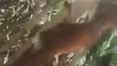 Indian thinks guy will be glad to film XXX video of her in the nude