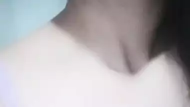 Indian Bhabhi showing her boobs pussy