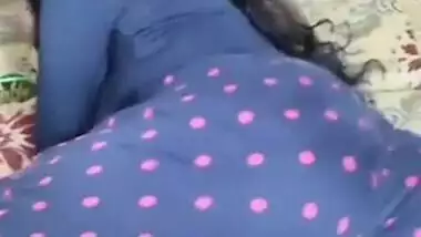 Hot bhabhi self recording in mood non-nude slowmo vid