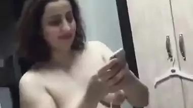Desi Super beauty sexy Bhabhi horny n naughty infront of frnd
