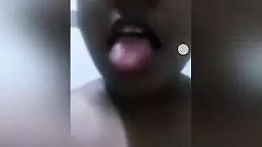 Desi Mallu Girl Showing Her Boobs And Pussy Fingering On Video Call Part1