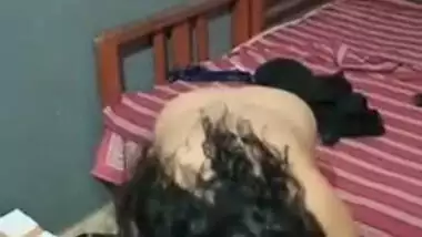 Desi aunty is proud of her juicy XXX melons she exposes on camera