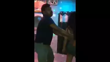 Desi mms of an office slut having fun with her horny teammates