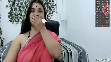 Today Exclusive- Sexy Desi Bhabhi Showing Her Boobs And Pussy On Cam Show