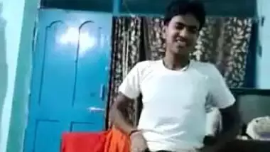 Lustful Desi wife enjoys XXX coupling with neighbor guy in MMS clip