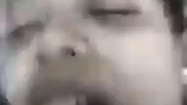 Desi XXX wife in a yellow sari flashes her tits in amateur solo sex video