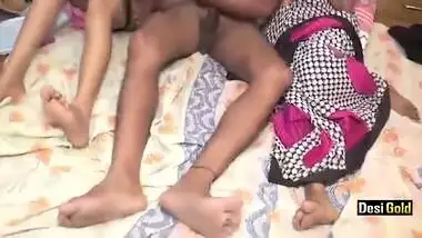 Wife Or Ushki Friend Dono Ko Khub Choda Husband N With Hot Indian