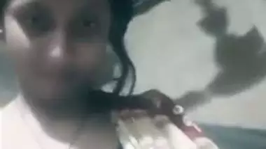 Horny Bengali MILF spontaneously performs XXX striptease for Desi boys