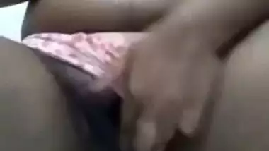 Amateur Indian chick masturbates XXX pussy soaping it and rubbing nipples