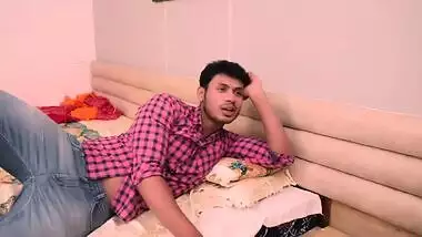 Big-boobed Desi chick undresses and shows her fat body to her lover XXX