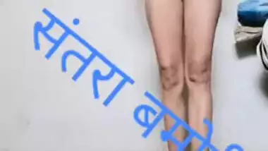 Hot Dehati chick poses for the cam showing her smooth Desi XXX pussy