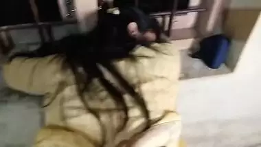 Khet Par Mili Desi Bhabhi Ko Patakar Ghar Ki Rooftop Par Ghodi Banakar Choda - Xxx Indian Bhabhi Fuck