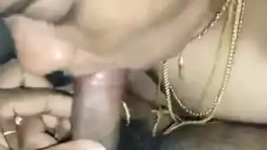 Oral XXX sex with the Desi MILF who sucks her husband's tiny cock