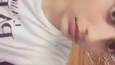 Cute girlfriend exposing nude big boobs viral selfie