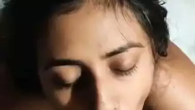 Horny girl takes her lover’s Indian cum in mouth