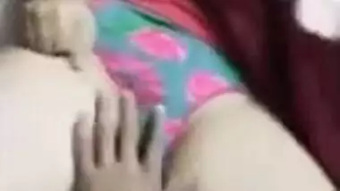 Lover of porn convinces Desi wife to show vagina on the camera