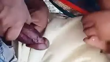 Young Desi woman didn't know XXX oral sex was included in rest on beach